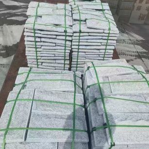 天津 芝麻白蘑菇石装车出货