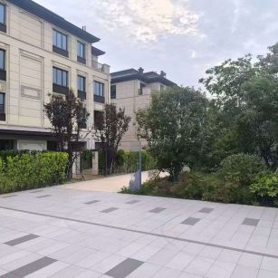 天津 芝麻白与芝麻白搭配铺装，尺寸1200*600