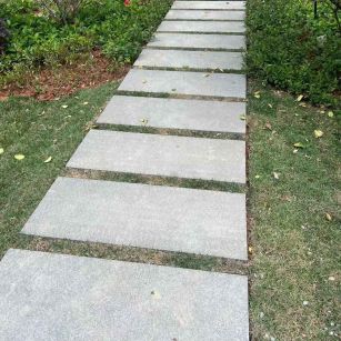 天津 芝麻黑小区踏步、汀步石铺装效果