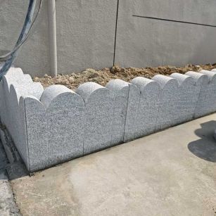 天津 芝麻白花岗岩花边石铺装效果图