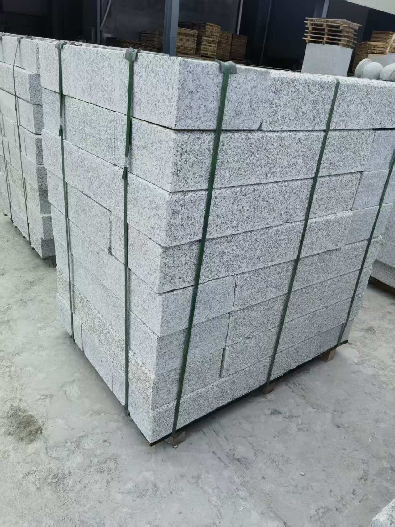 天津 芙蓉白火烧两面路沿石