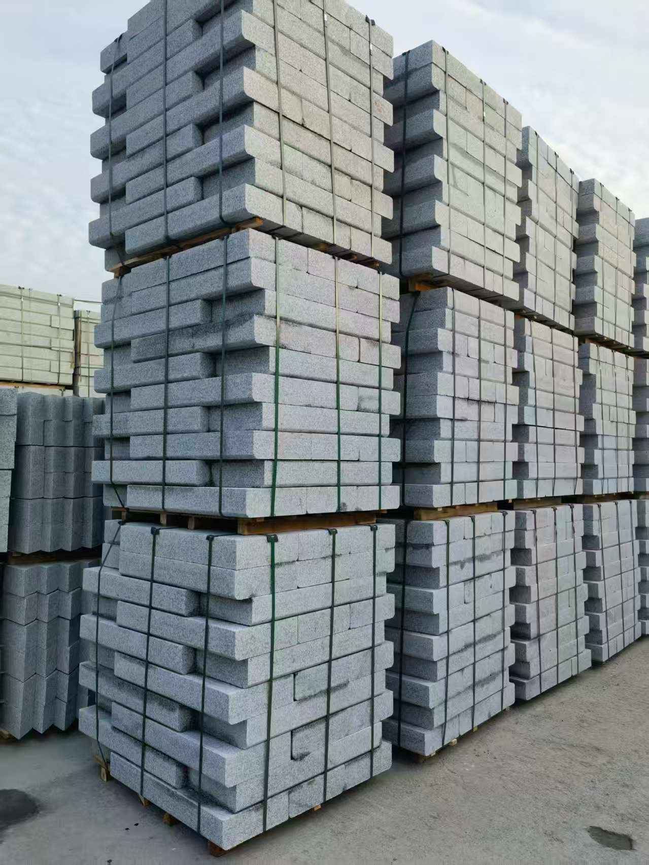 天津 路沿石（路侧石），颜色一致，尺寸标准