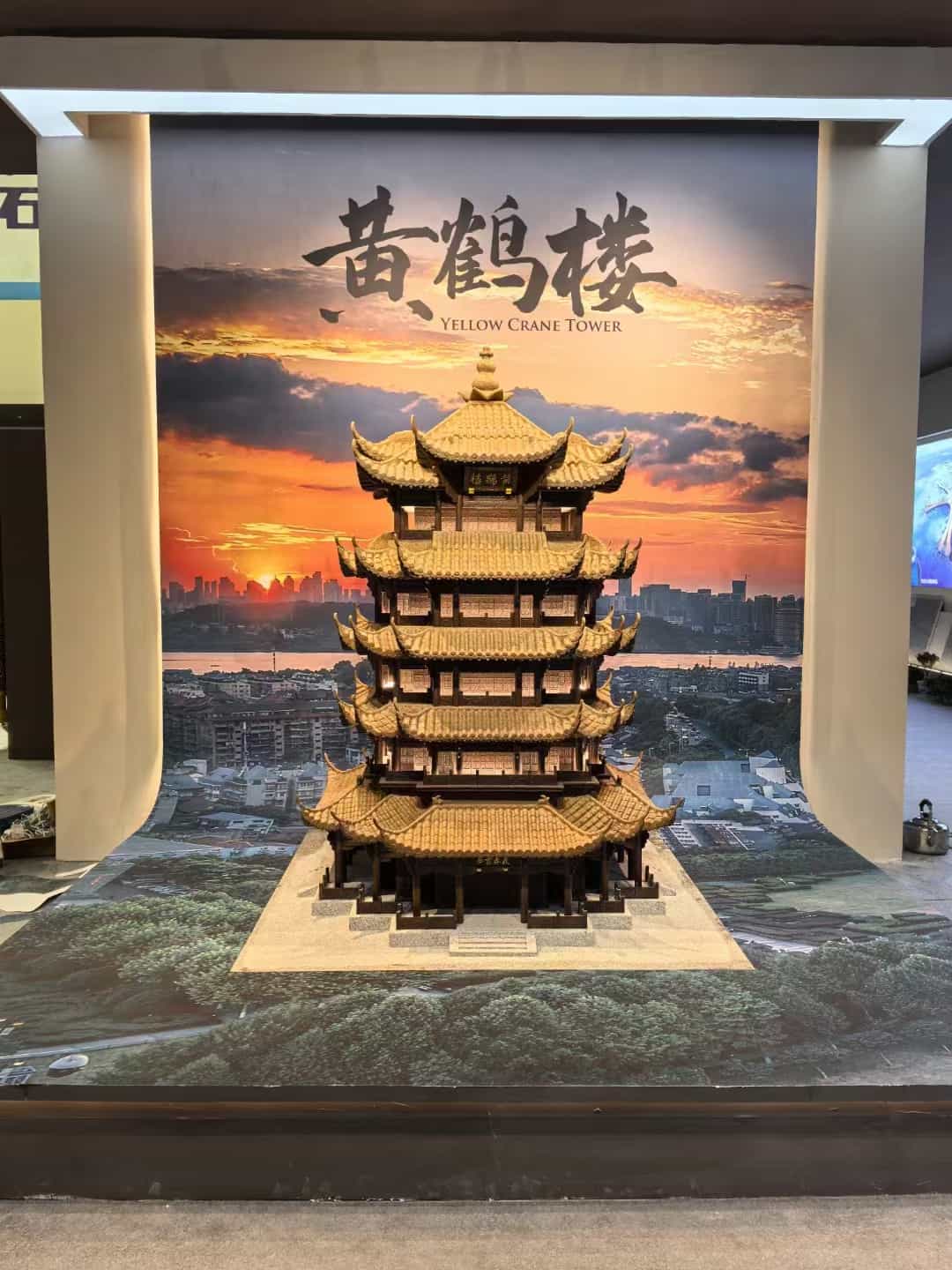 天津仿古石文创作品-黄鹤楼