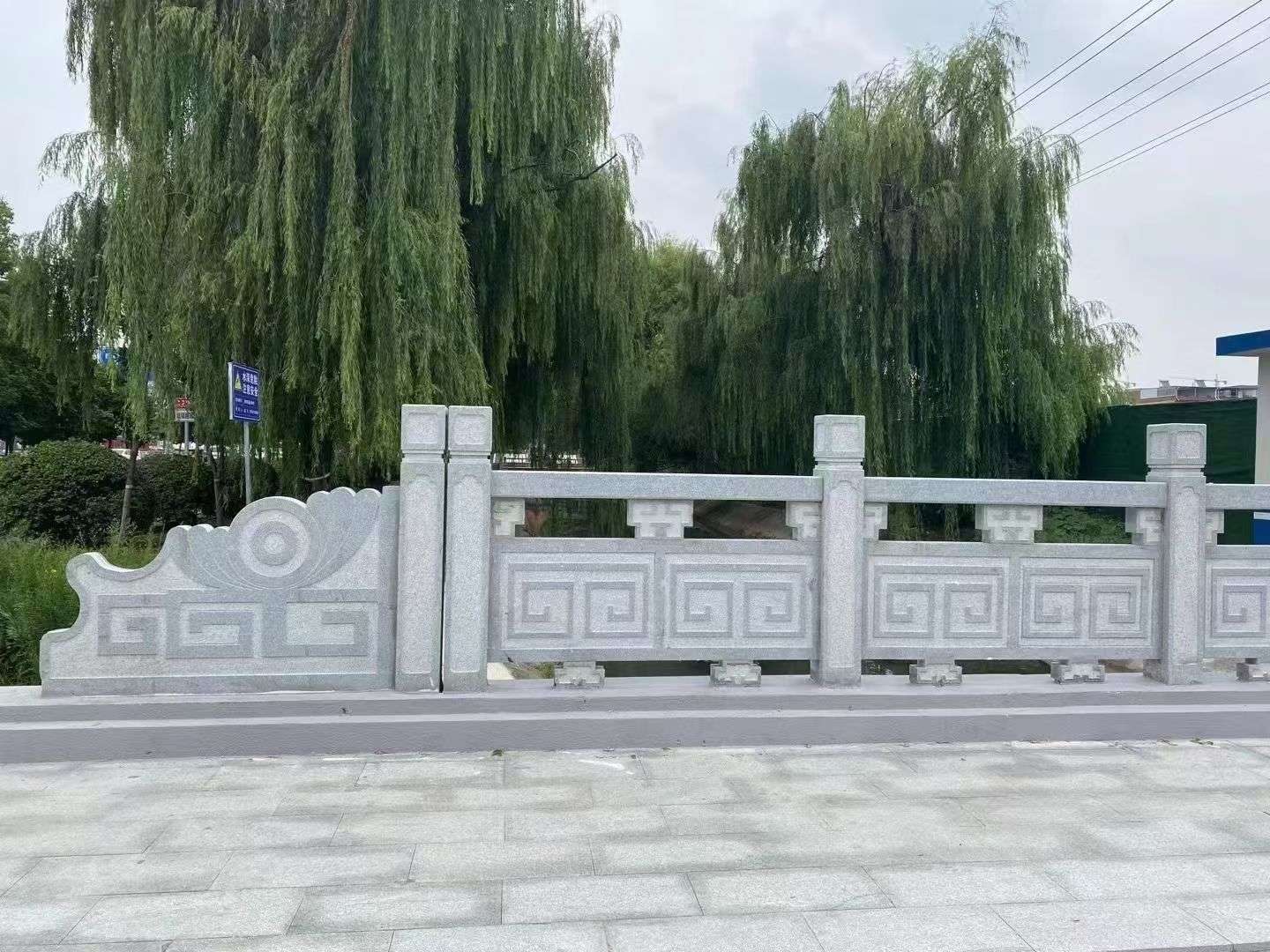 天津 芝麻灰桥栏杆、河道栏杆安装效果