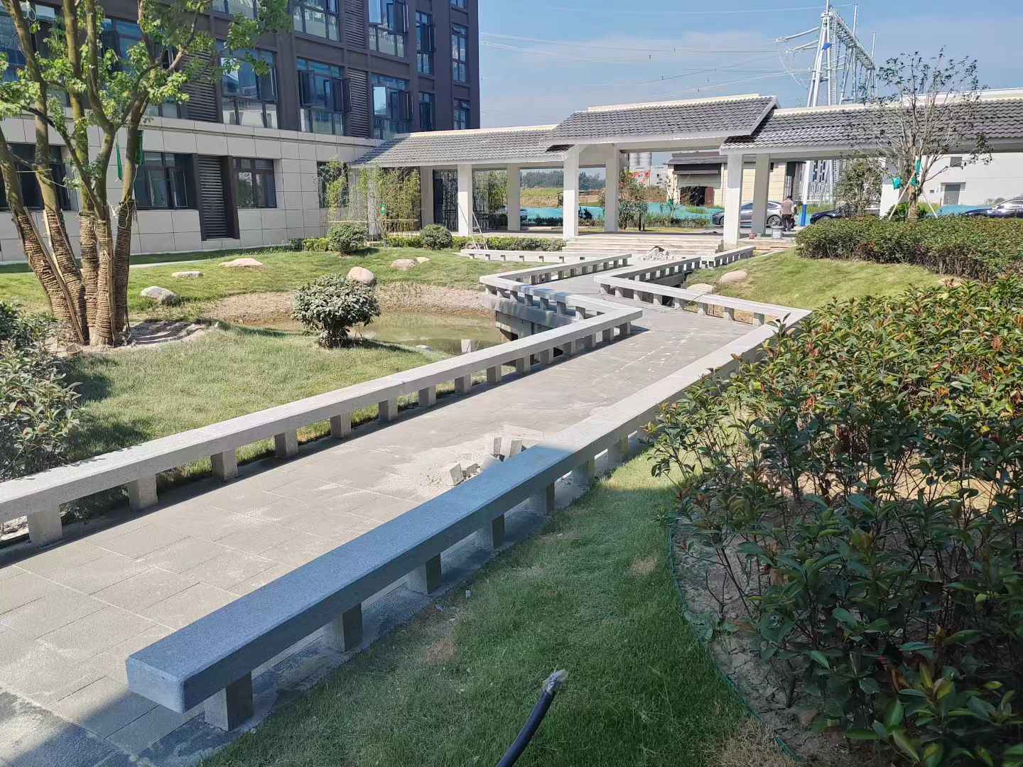 天津 芝麻灰小区坐凳&栏杆安装效果