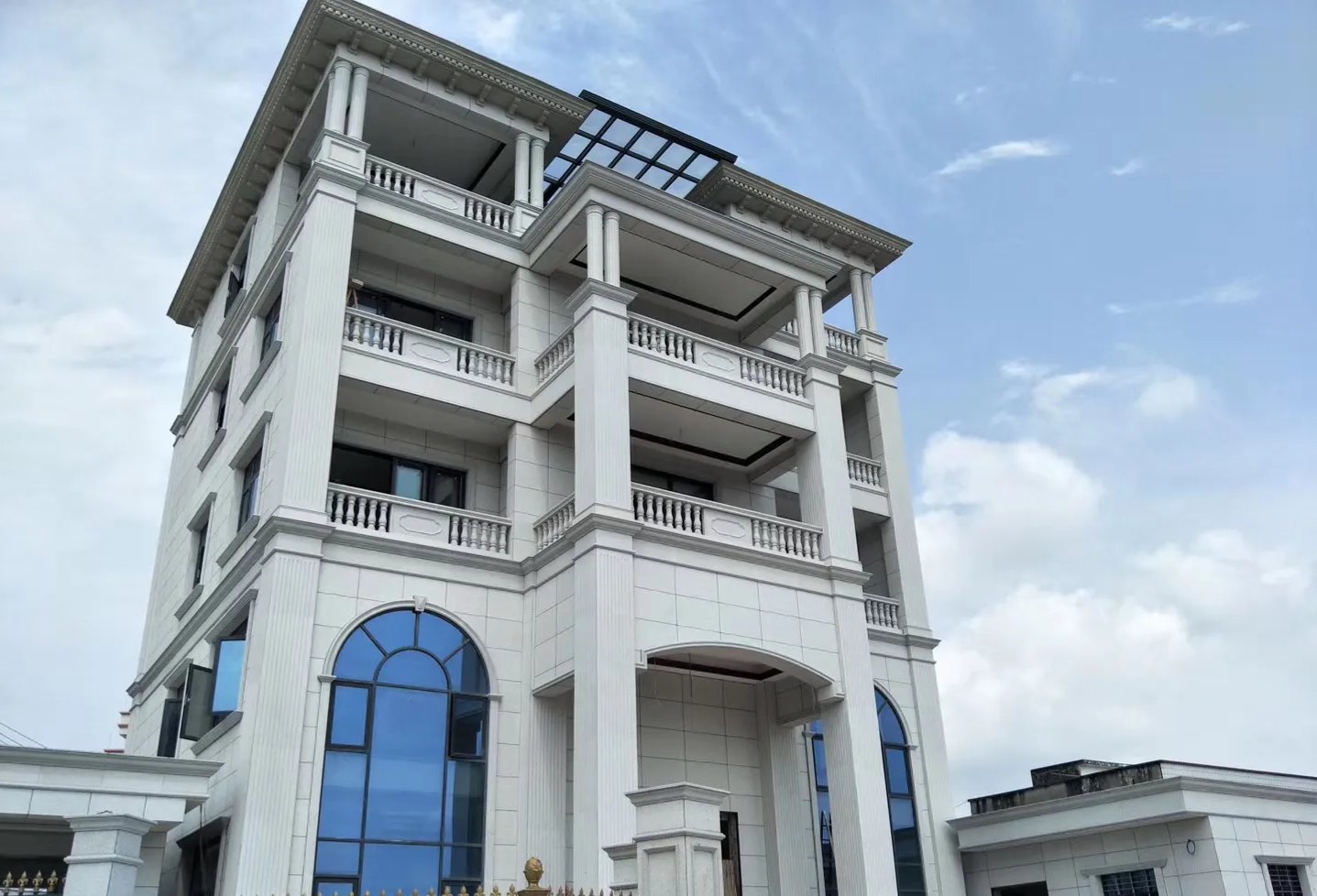 天津芝麻白别墅干挂效果展示